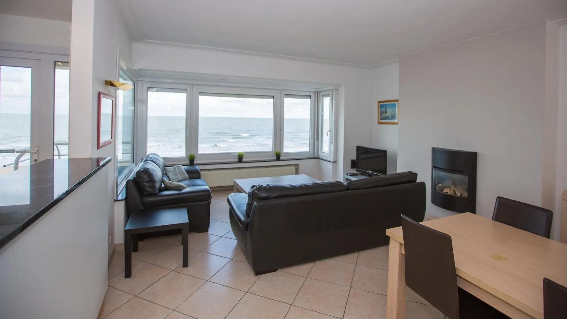 Bright Apartment With Sea View Ostend