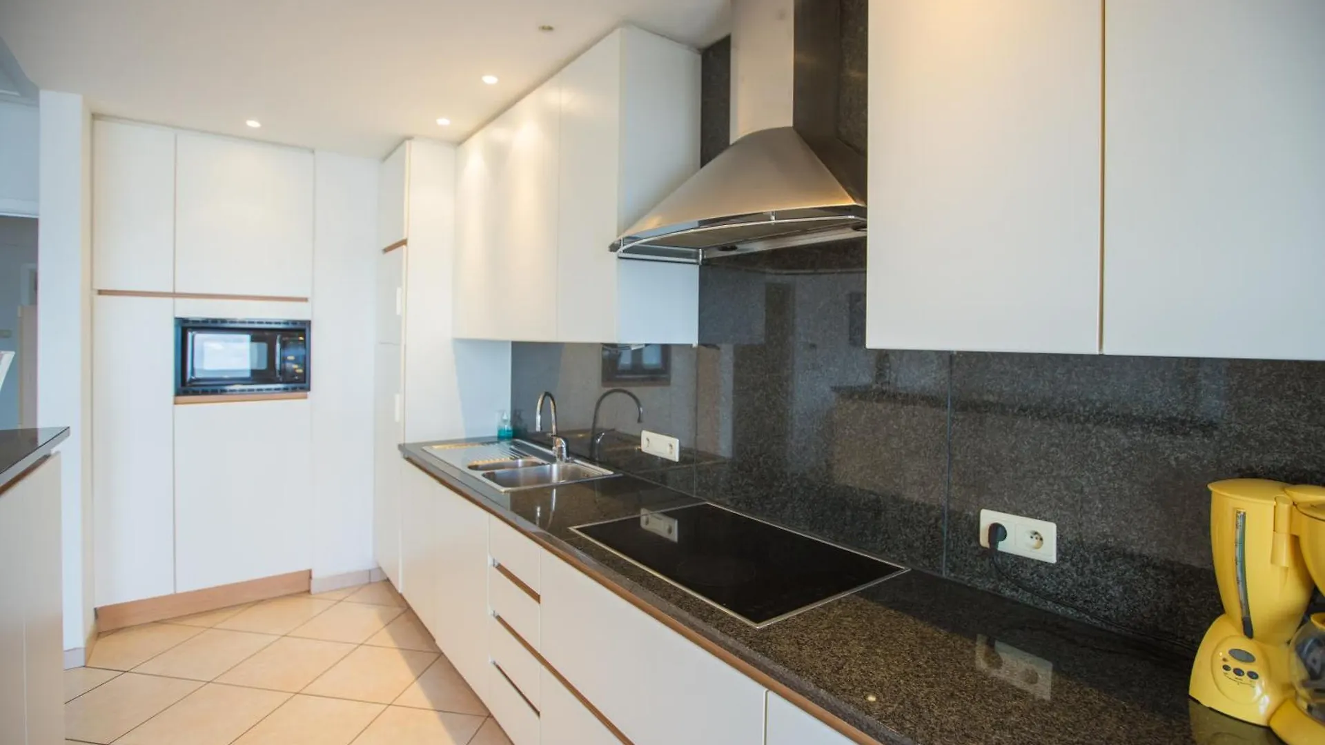 Bright Apartment With Sea View Ostend