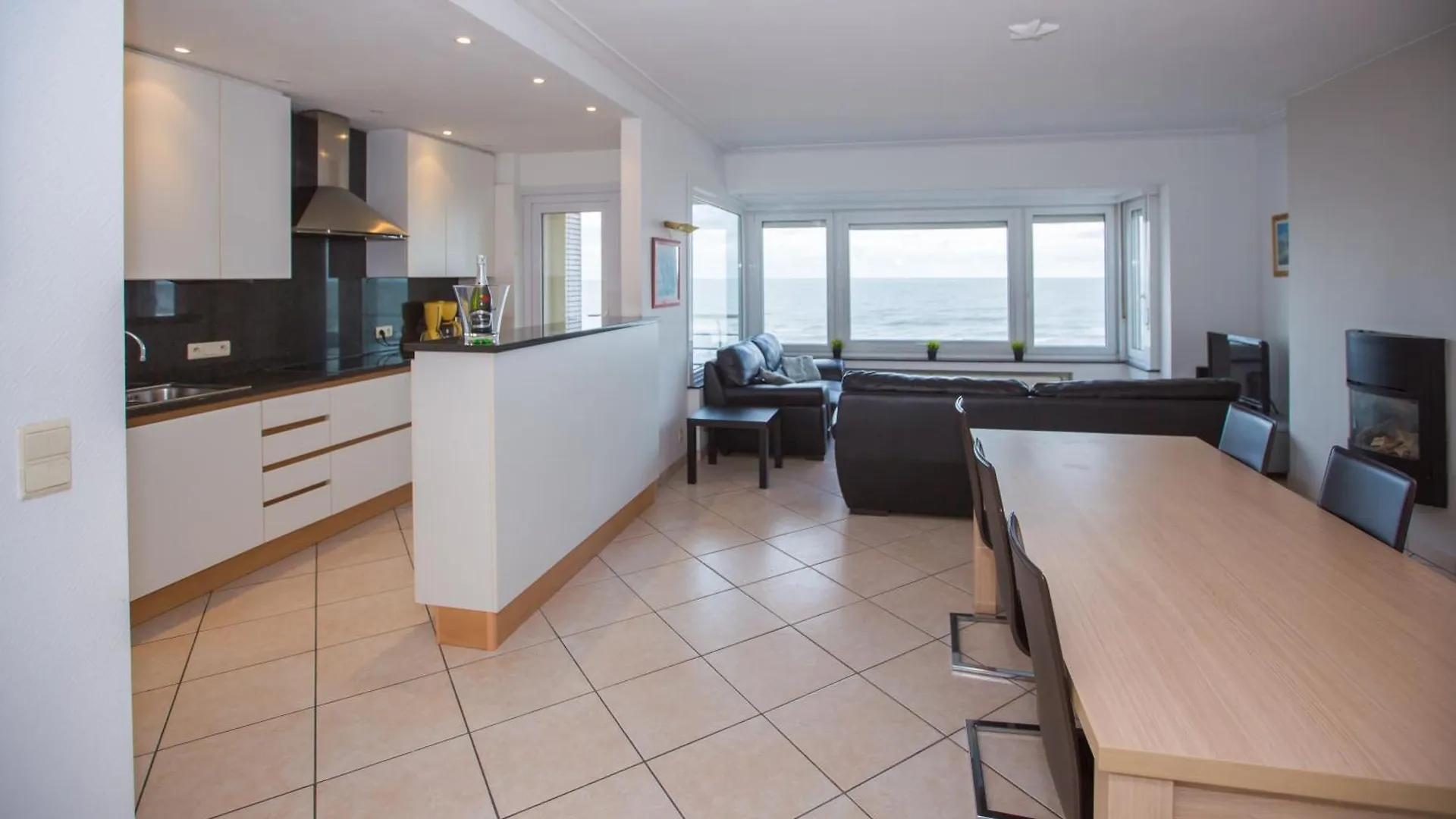 Bright Apartment With Sea View Ostend