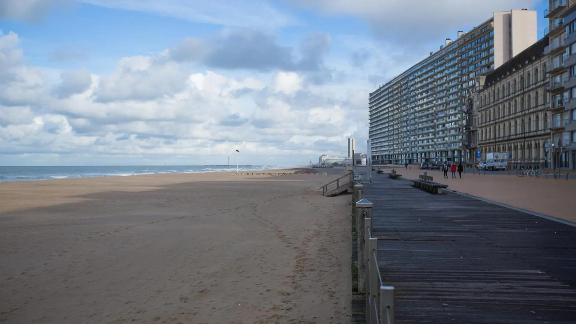 Bright Apartment With Sea View Ostend